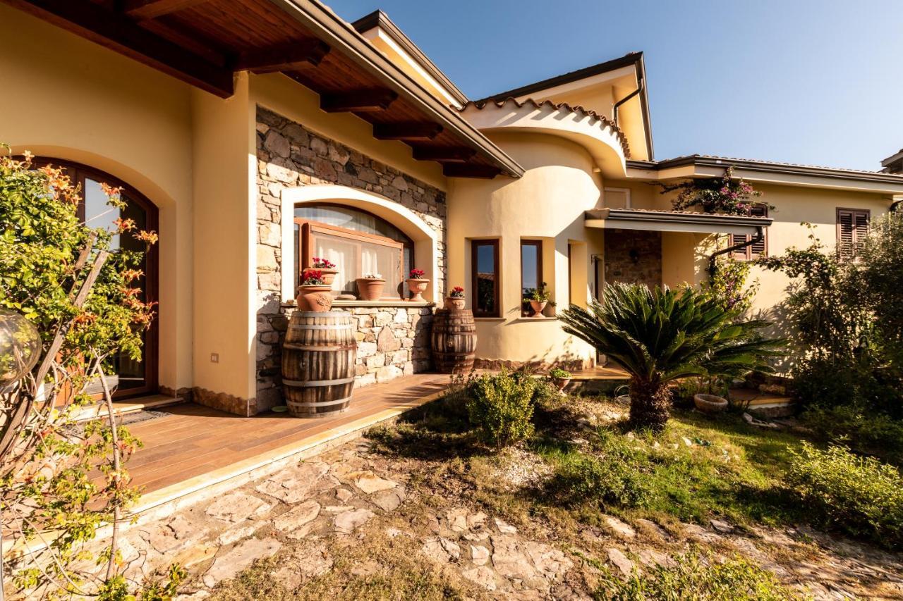 B&B Ottoulivi Сардара Экстерьер фото